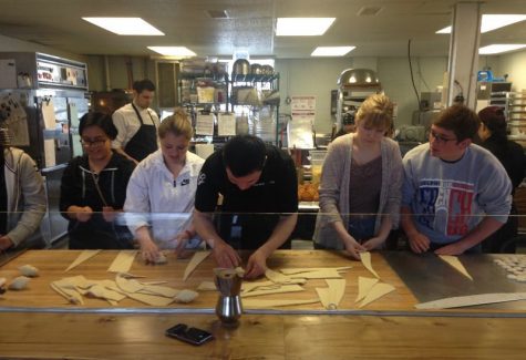 French IV class goes on French bakery trip
