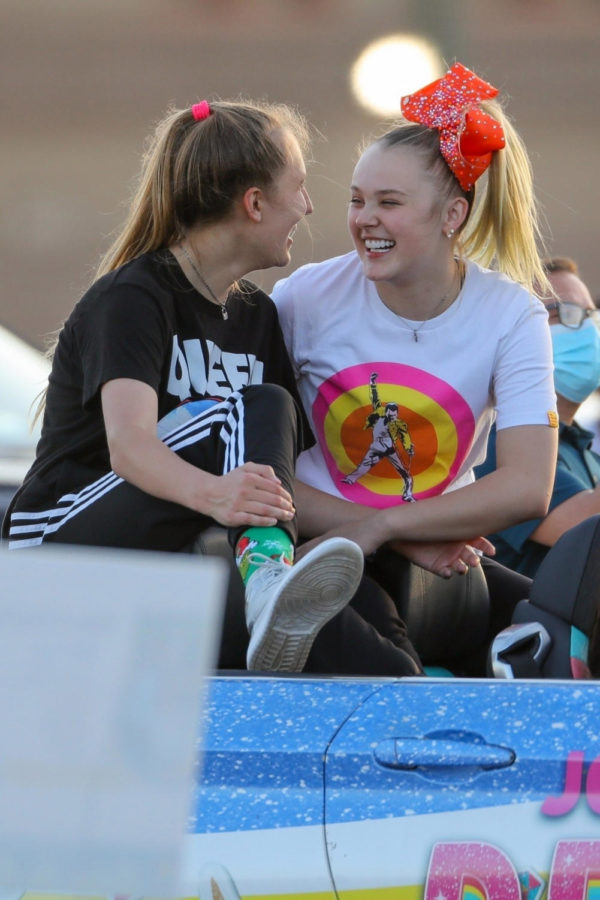 The+importance+of+Jojo+Siwa+coming+out+to+LGBTQ%2B+youth